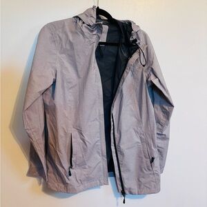 32 degrees cool lightweight windbreaker with a zipper front size medium and hood